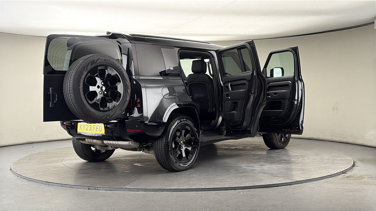 Used Land Rover Defender 2023 for sale - 78018072: Photo 61