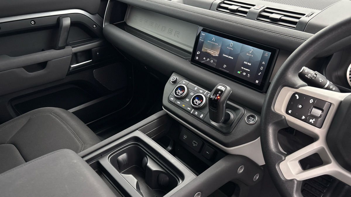 Used Land Rover Defender 90 2022 for sale - 77668187: Photo 18