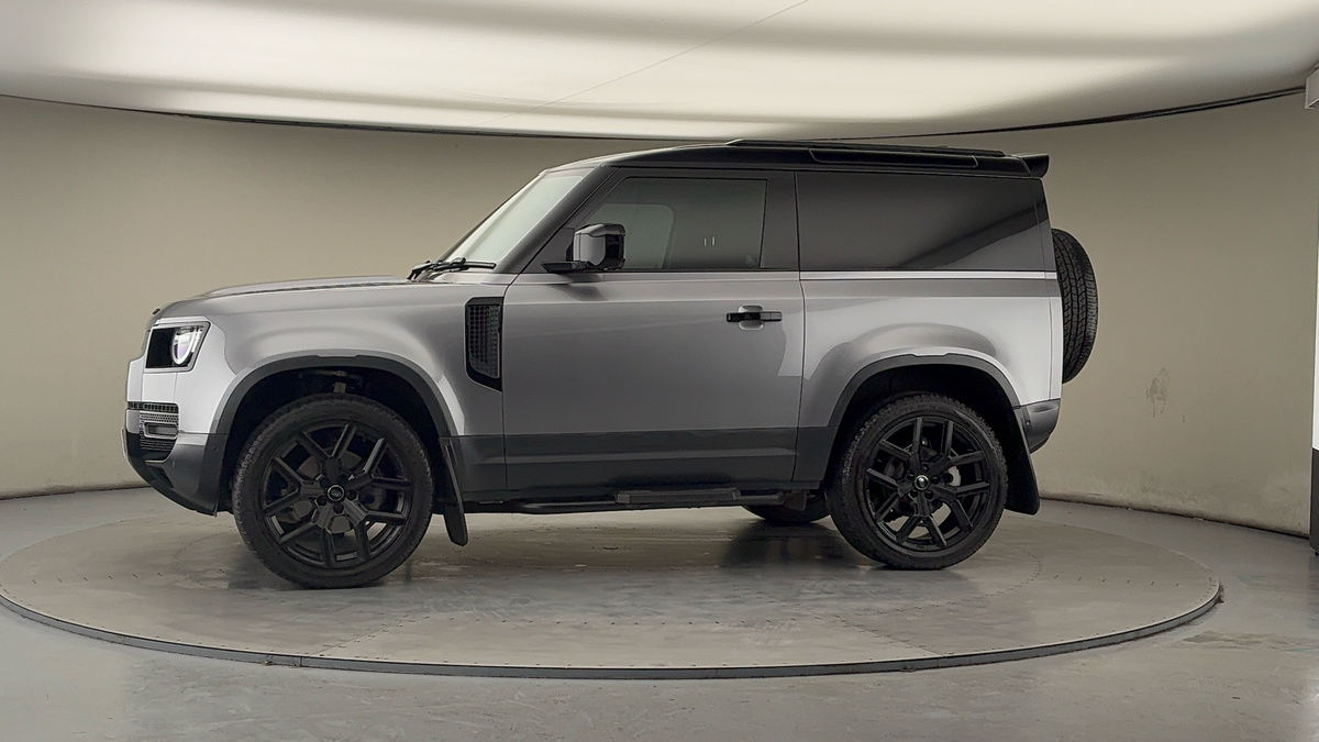 Used Land Rover Defender 90 2022 for sale - 77668187: Photo 28