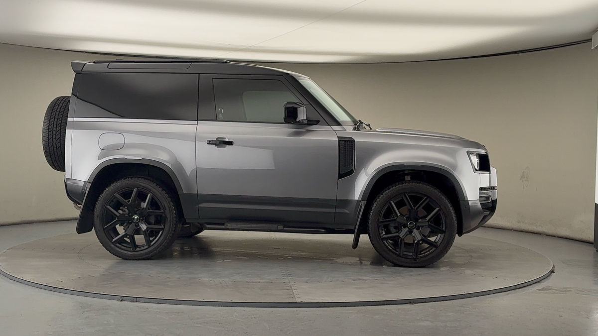 Used Land Rover Defender 90 2022 for sale - 77668187: Photo 36