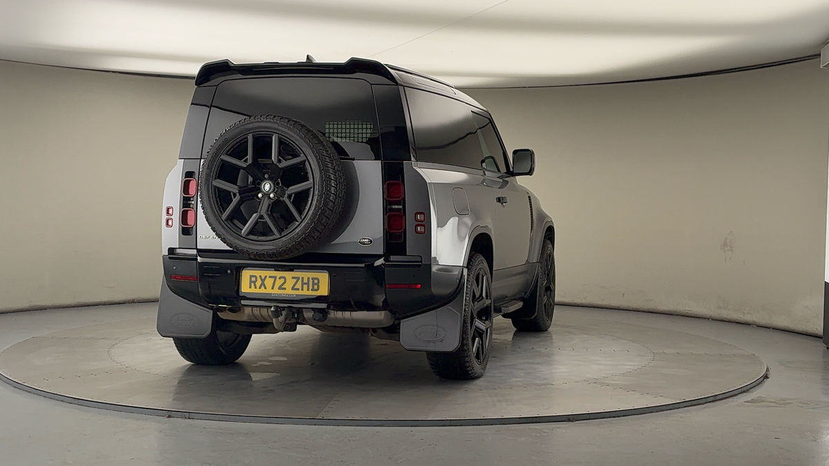 Used Land Rover Defender 90 2022 for sale - 77668187: Photo 40