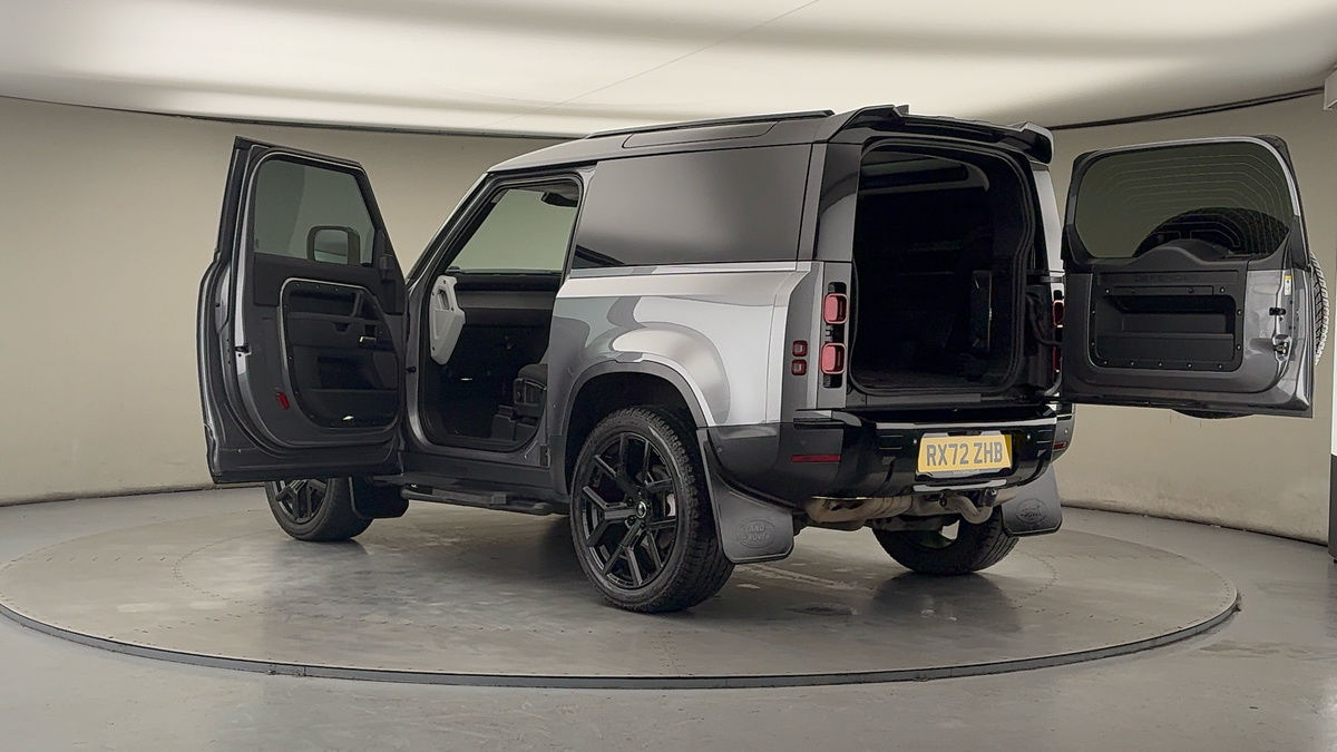 Used Land Rover Defender 90 2022 for sale - 77668187: Photo 43