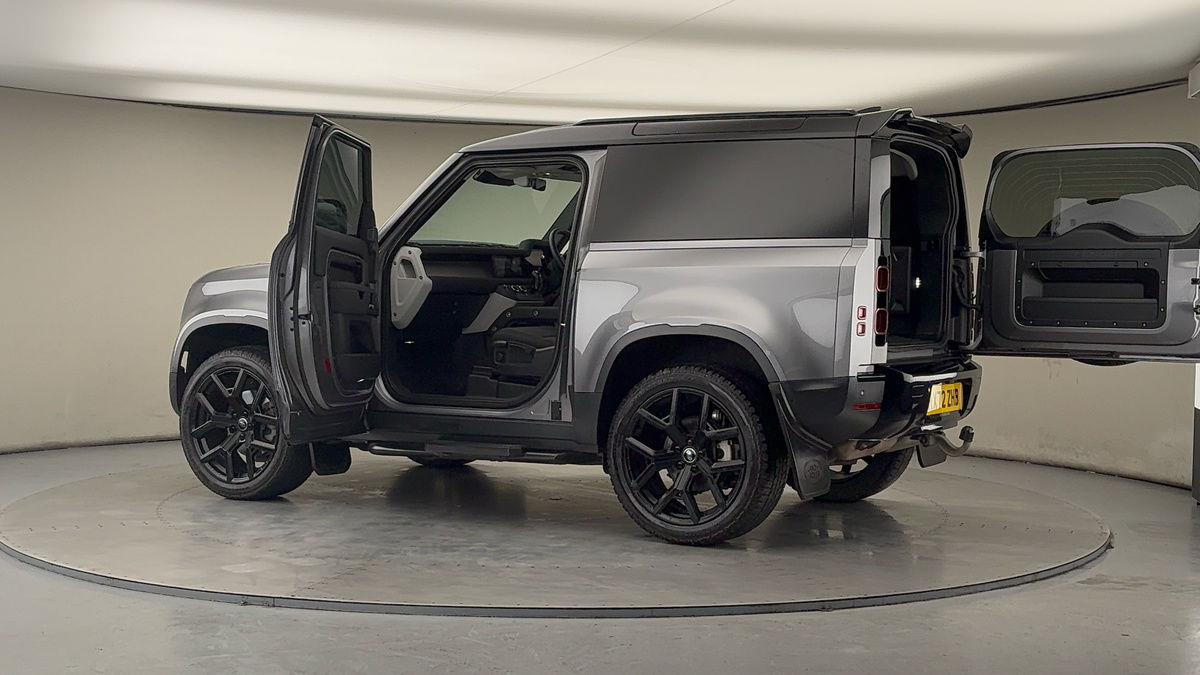 Used Land Rover Defender 90 2022 for sale - 77668187: Photo 45