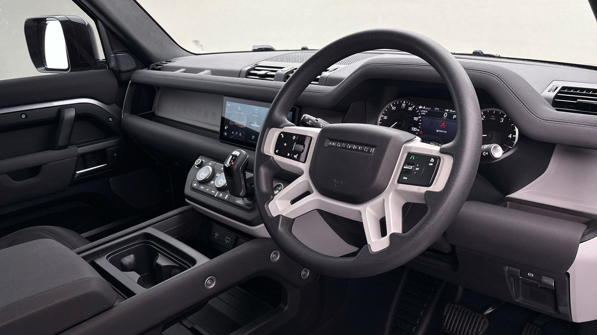 Used Land Rover Defender 90 2022 for sale - 77668187: Photo 5