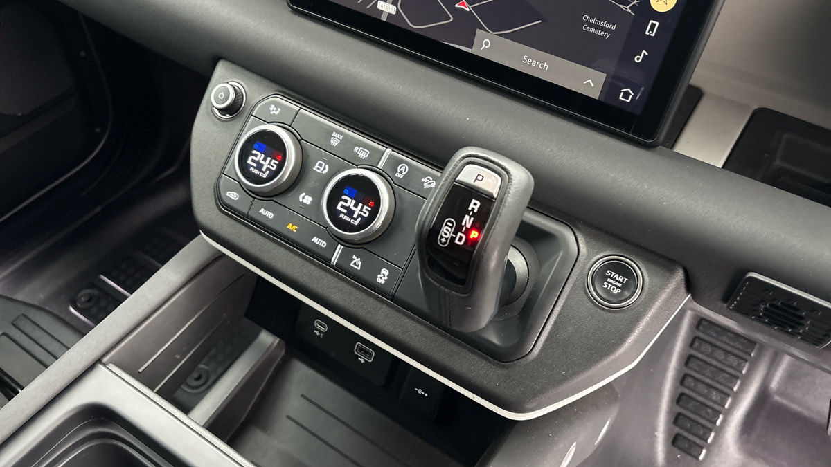 Used Land Rover Defender 90 2022 for sale - 77668187: Photo 6