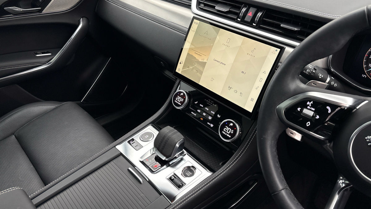 Used Jaguar F-Pace 2024 for sale - 77953667: Photo 18