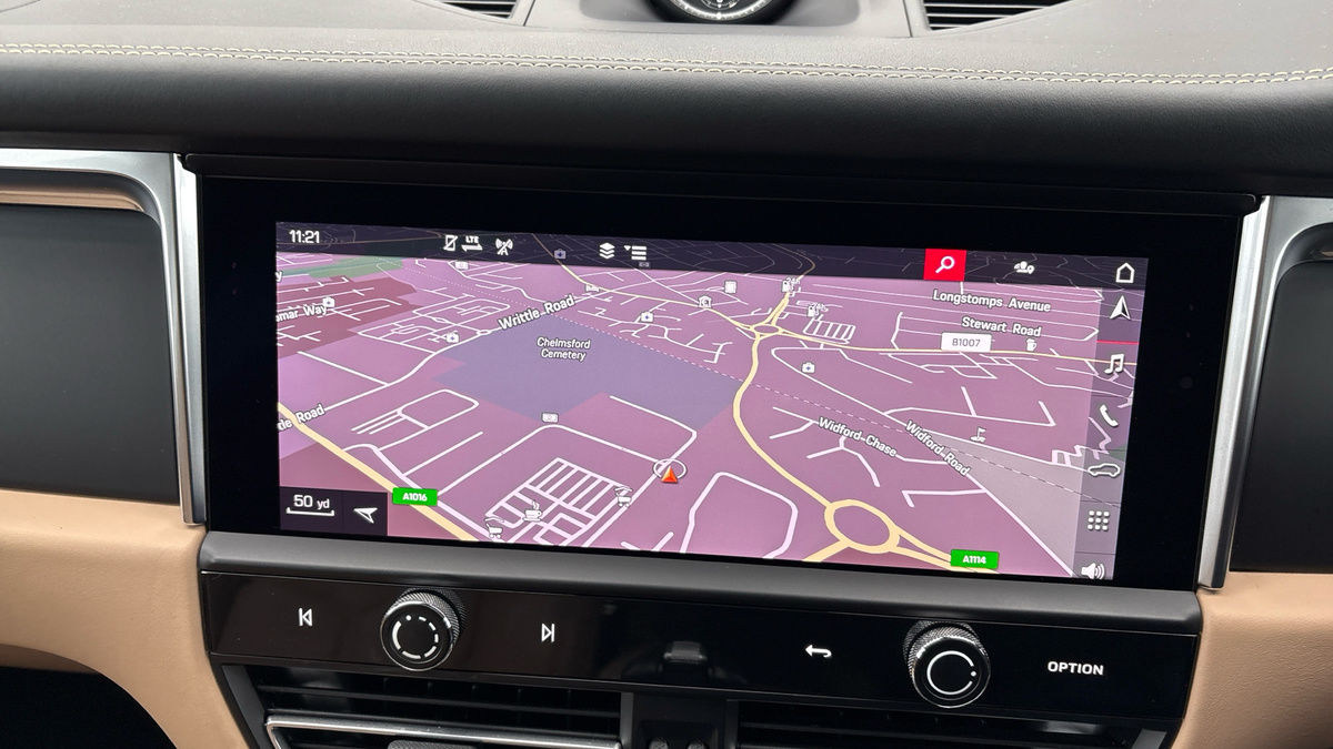 Used Porsche Macan 2023 for sale - 77228059: Photo 17