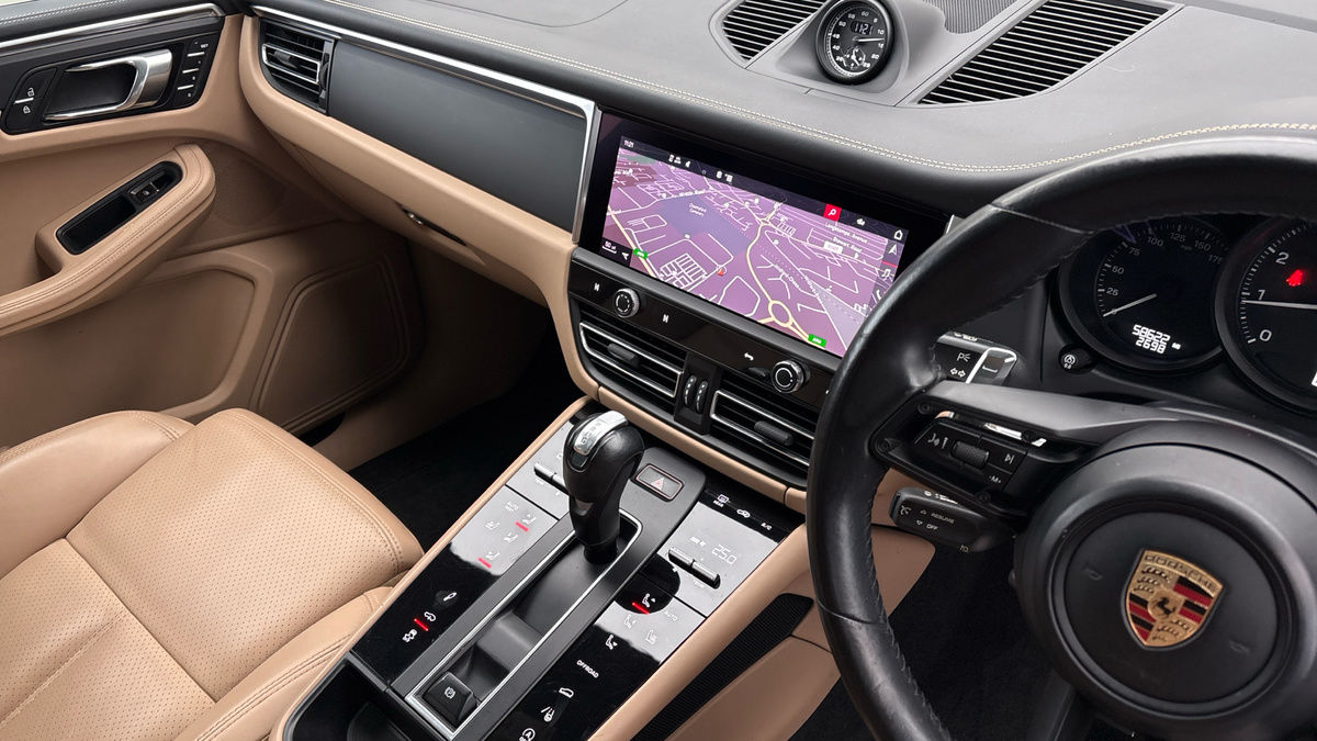 Used Porsche Macan 2023 for sale - 77228059: Photo 18