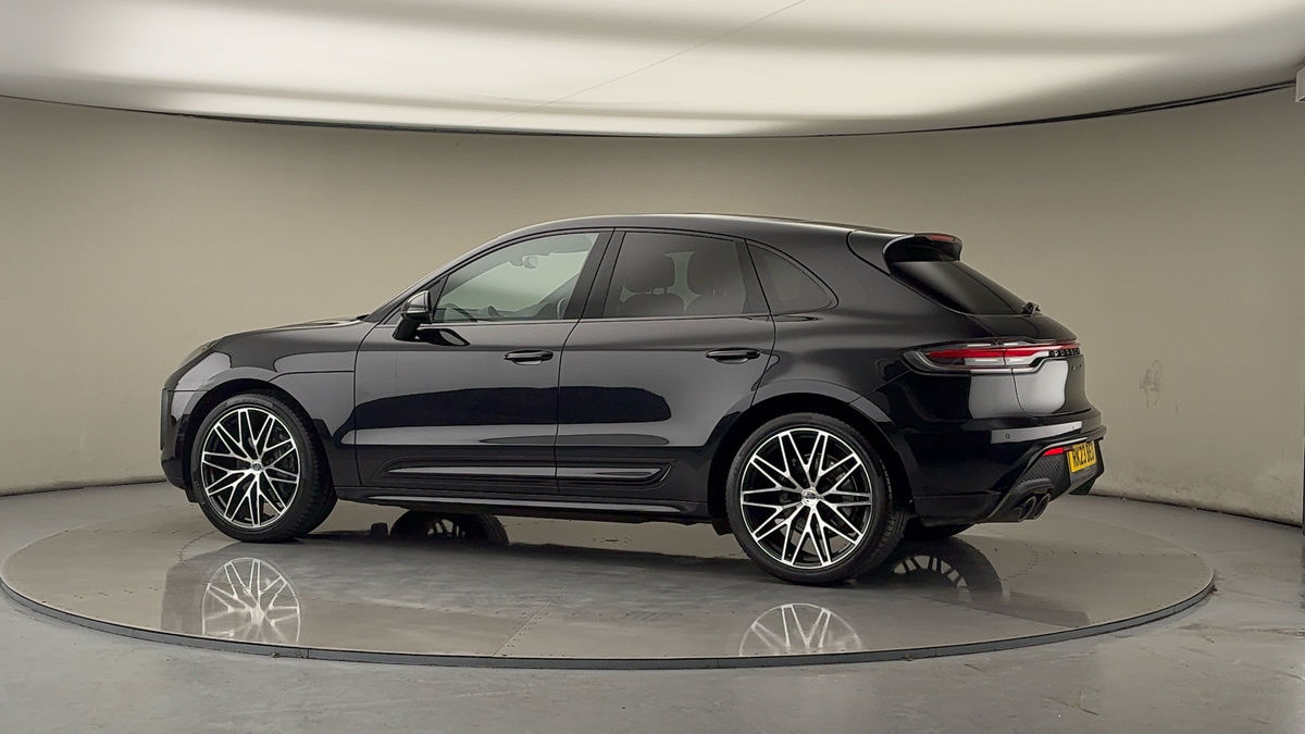 Used Porsche Macan 2023 for sale - 77228059: Photo 28