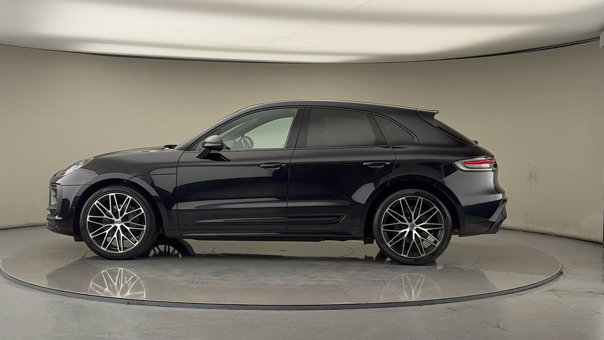 Used Porsche Macan 2023 for sale - 77228059: Photo 29