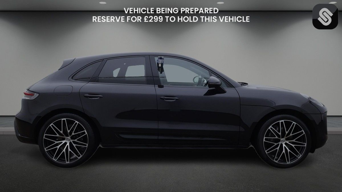 Used Porsche Macan 2023 for sale - 77228059: Photo 5