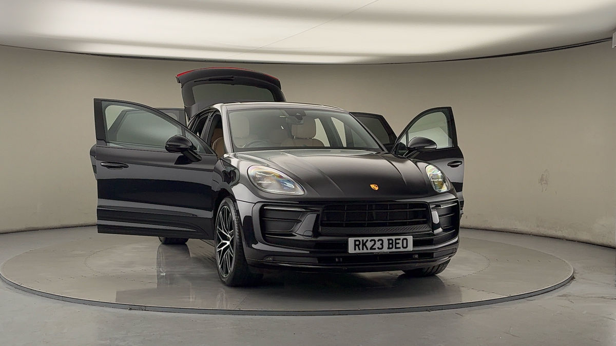 Used Porsche Macan 2023 for sale - 77228059: Photo 54
