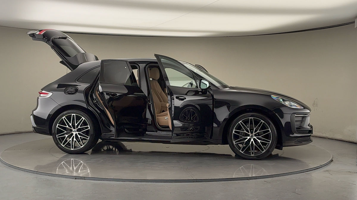 Used Porsche Macan 2023 for sale - 77228059: Photo 57