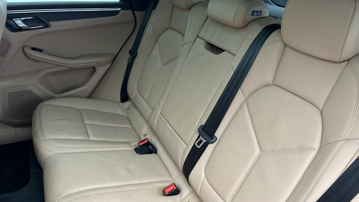 Used Porsche Macan 2023 for sale - 77228059: Photo 8