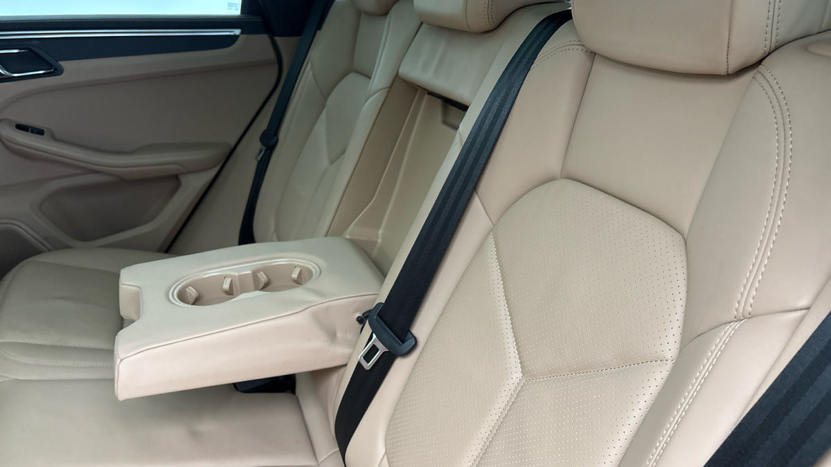 Used Porsche Macan 2023 for sale - 77228059: Photo 9