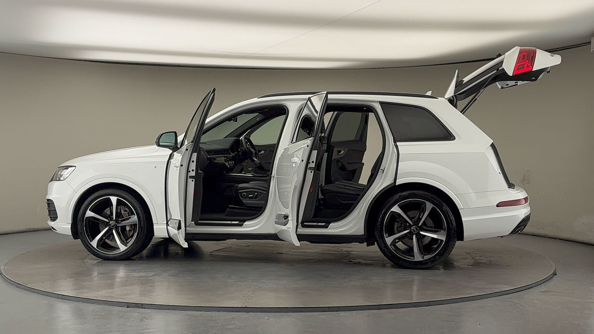 Used Audi Q7 2019 for sale - 77140415: Photo 47