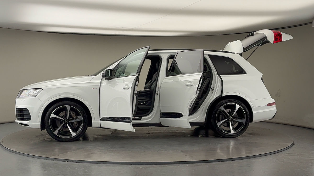 Used Audi Q7 2019 for sale - 77140415: Photo 48