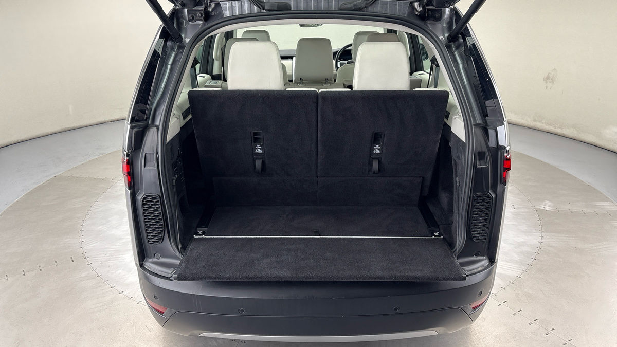 Used Land Rover Discovery 2021 for sale - 76185933: Photo 11