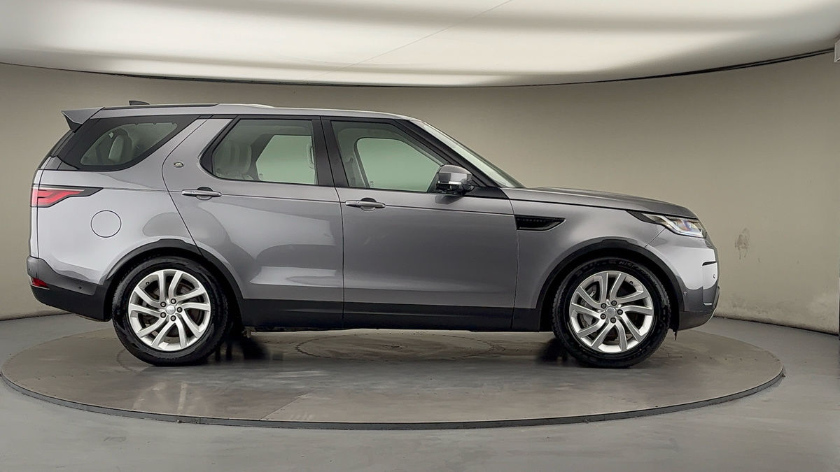 Used Land Rover Discovery 2021 for sale - 76185933: Photo 16