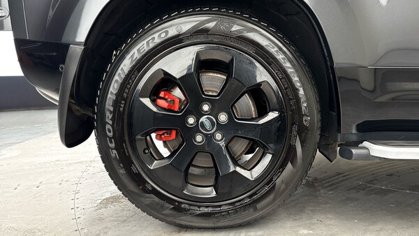 Used Land Rover Defender 110 2021 for sale - 76119501: Photo 10