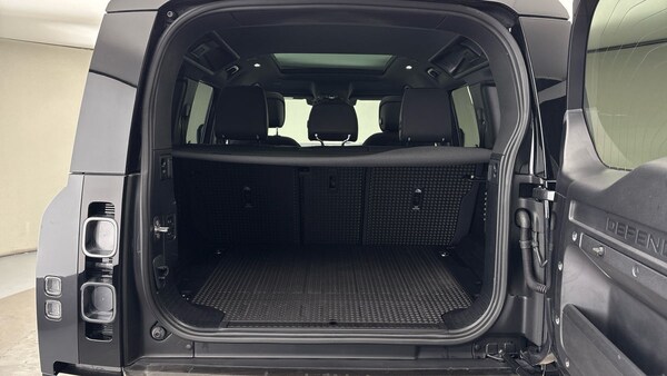 Used Land Rover Defender 110 2021 for sale - 76119501: Photo 11