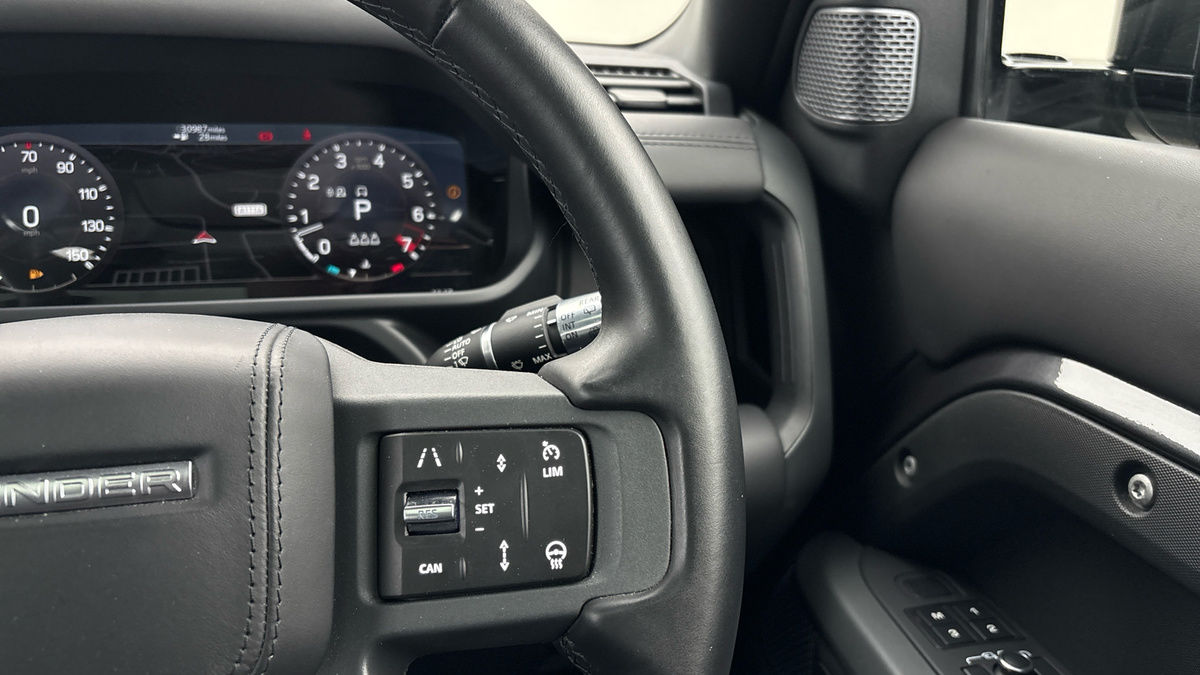 Used Land Rover Defender 110 2021 for sale - 76119501: Photo 14