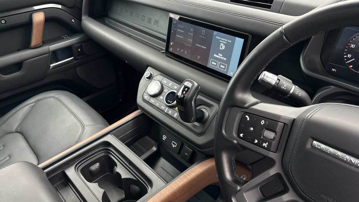 Used Land Rover Defender 110 2021 for sale - 76119501: Photo 18