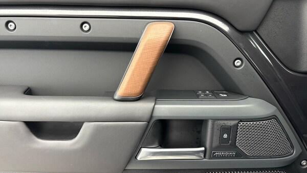 Used Land Rover Defender 110 2021 for sale - 76119501: Photo 19