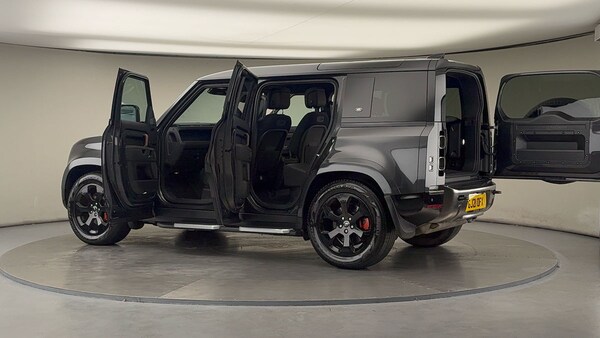 Used Land Rover Defender 110 2021 for sale - 76119501: Photo 45