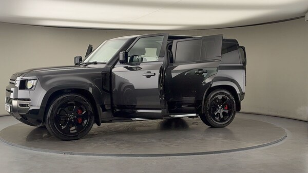 Used Land Rover Defender 110 2021 for sale - 76119501: Photo 48