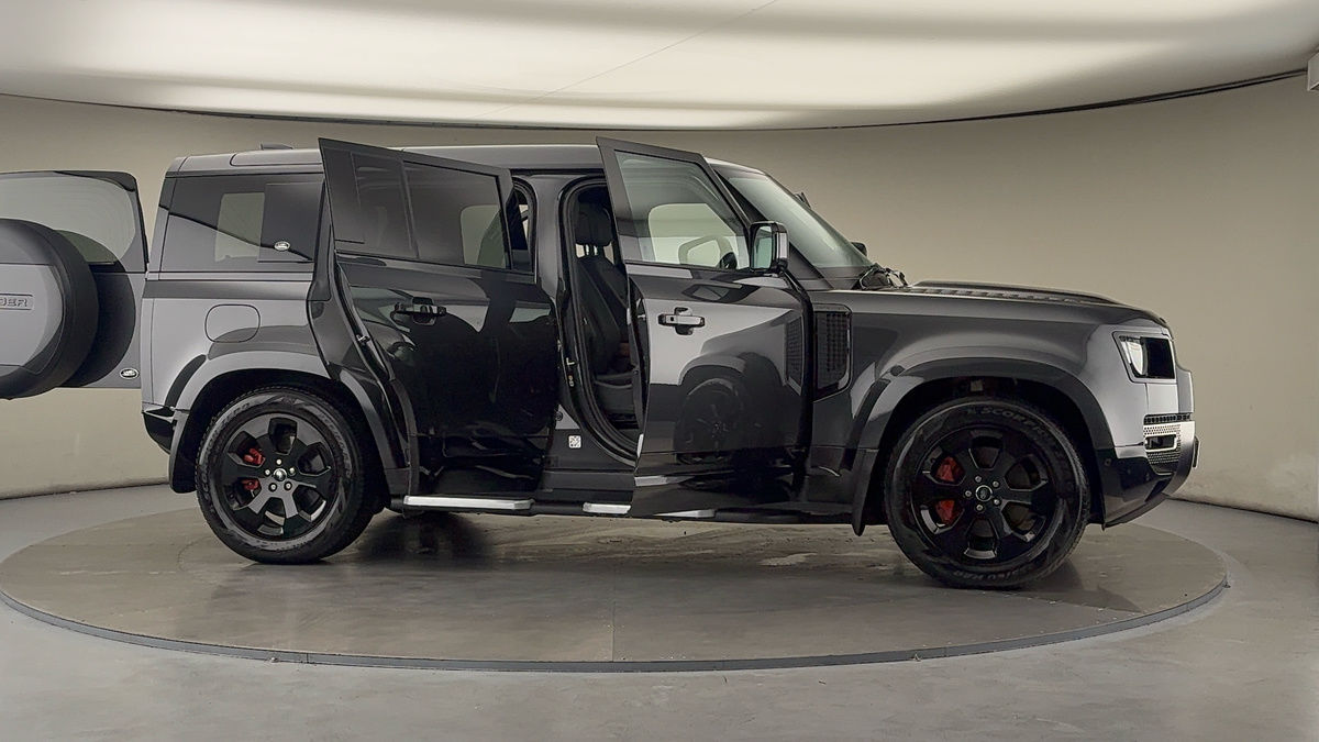 Used Land Rover Defender 110 2021 for sale - 76119501: Photo 55