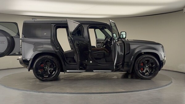 Used Land Rover Defender 110 2021 for sale - 76119501: Photo 56