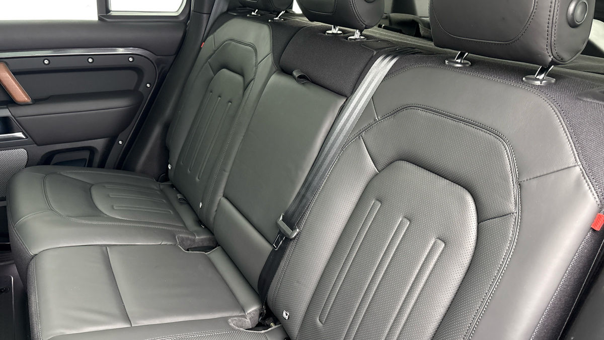 Used Land Rover Defender 110 2021 for sale - 76119501: Photo 8