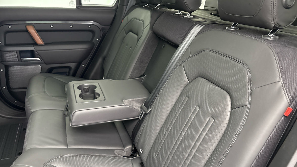 Used Land Rover Defender 110 2021 for sale - 76119501: Photo 9