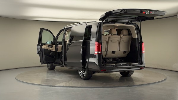 Used Mercedes-Benz V-Class 2024 for sale - 76280697: Photo 29