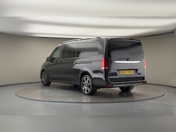 Used Mercedes-Benz V-Class 2024 for sale - 76280697: Photo