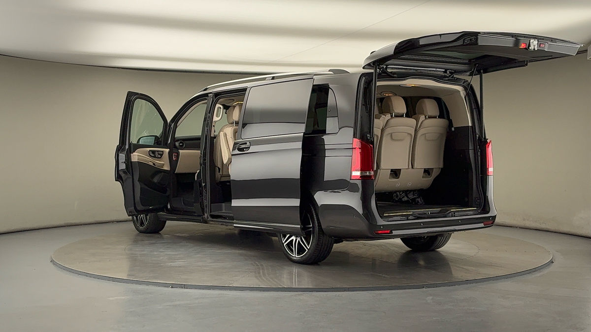 Used Mercedes-Benz V-Class 2024 for sale - 76280697: Photo 50