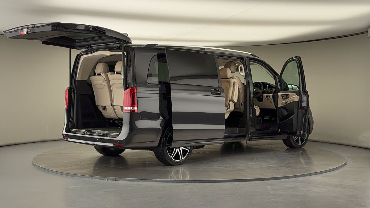 Used Mercedes-Benz V-Class 2024 for sale - 76280697: Photo 65