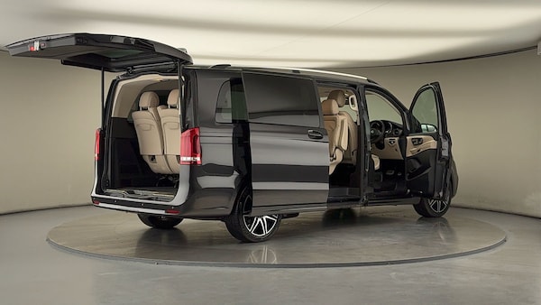 Used Mercedes-Benz V-Class 2024 for sale - 76280697: Photo 65