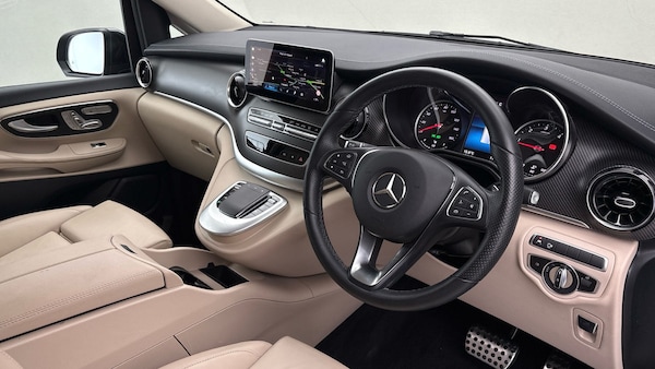 Used Mercedes-Benz V-Class 2024 for sale - 76280697: Photo 9