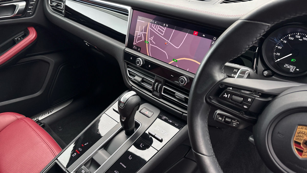 Used Porsche Macan 2022 for sale - 75667017: Photo 18