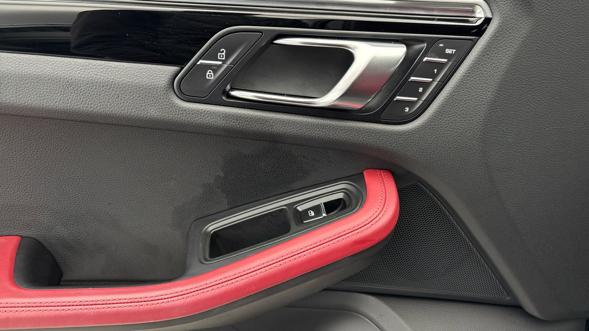 Used Porsche Macan 2022 for sale - 75667017: Photo 19