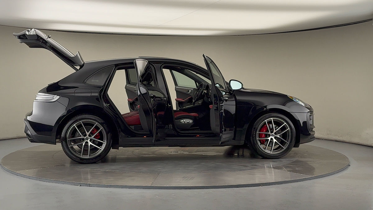 Used Porsche Macan 2022 for sale - 75667017: Photo 57