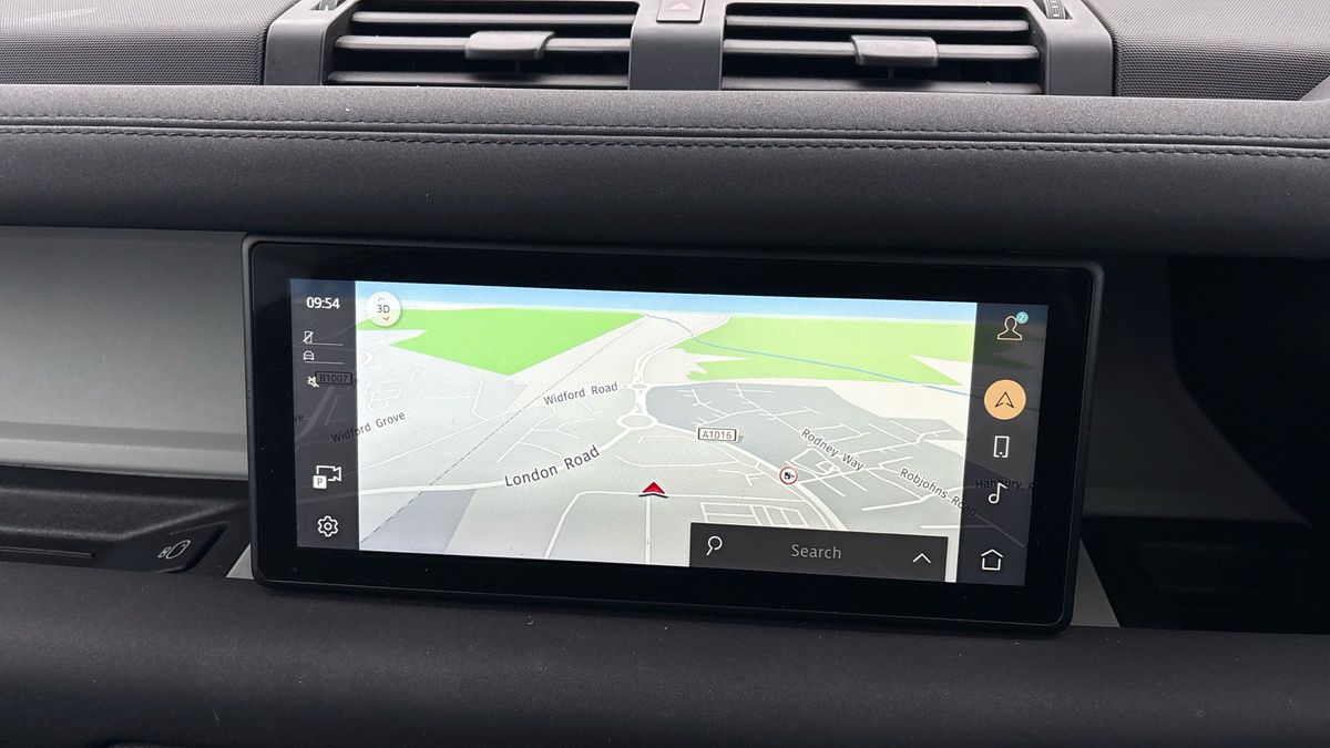 Used Land Rover Defender 2021 for sale - 77632333: Photo 17