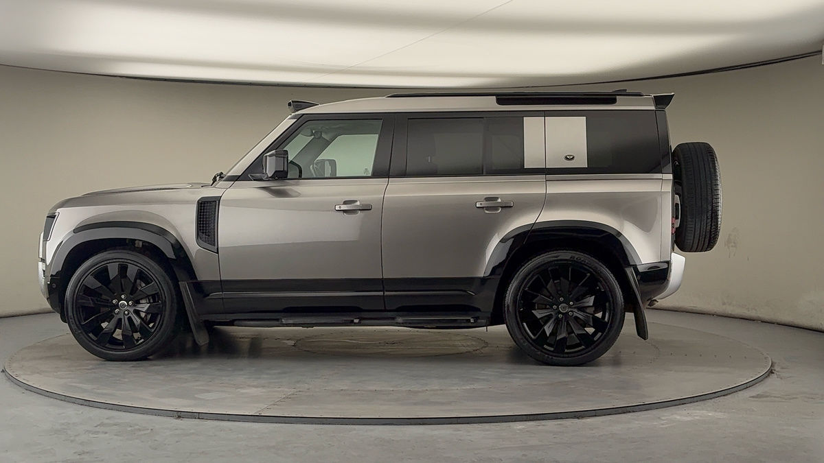 Used Land Rover Defender 2021 for sale - 77632333: Photo 27