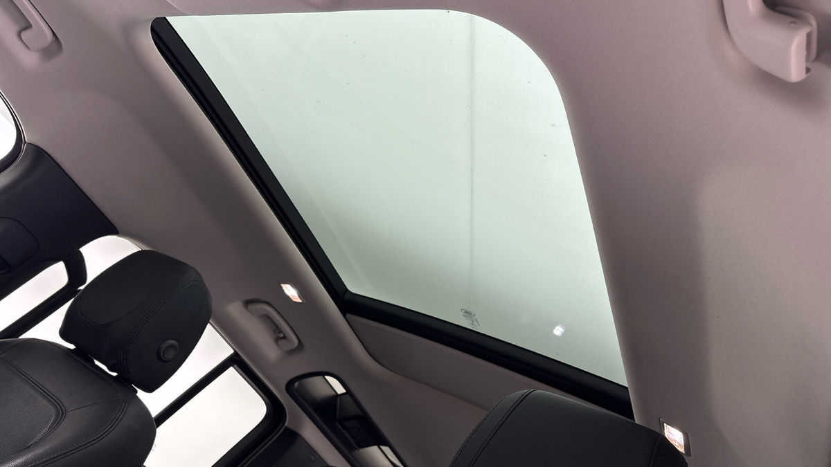 Used Land Rover Defender 2021 for sale - 77632333: Photo 6