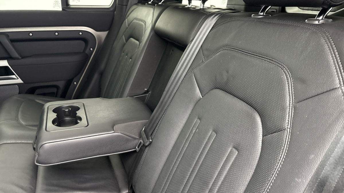 Used Land Rover Defender 2021 for sale - 77632333: Photo 9