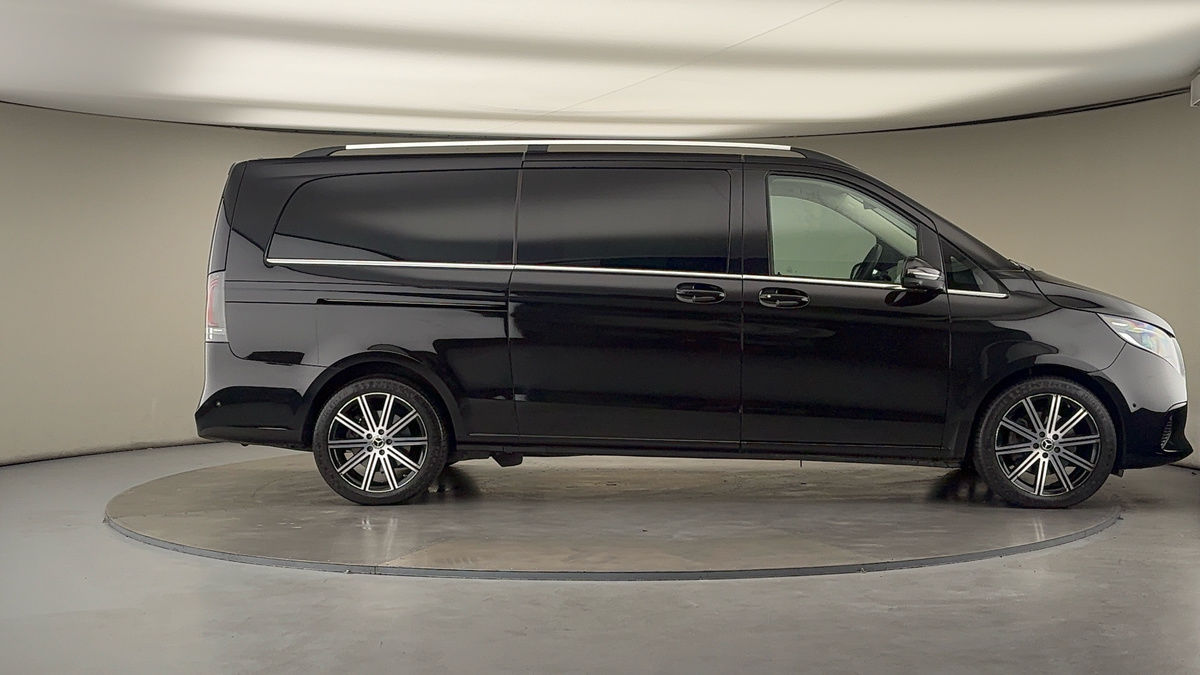 Used Mercedes-Benz V-Class 2025 for sale - 76280719: Photo 16