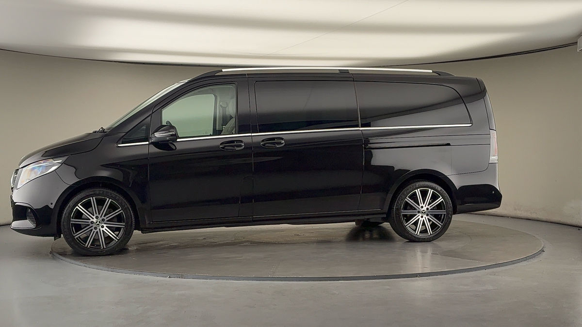 Used Mercedes-Benz V-Class 2025 for sale - 76280719: Photo 30