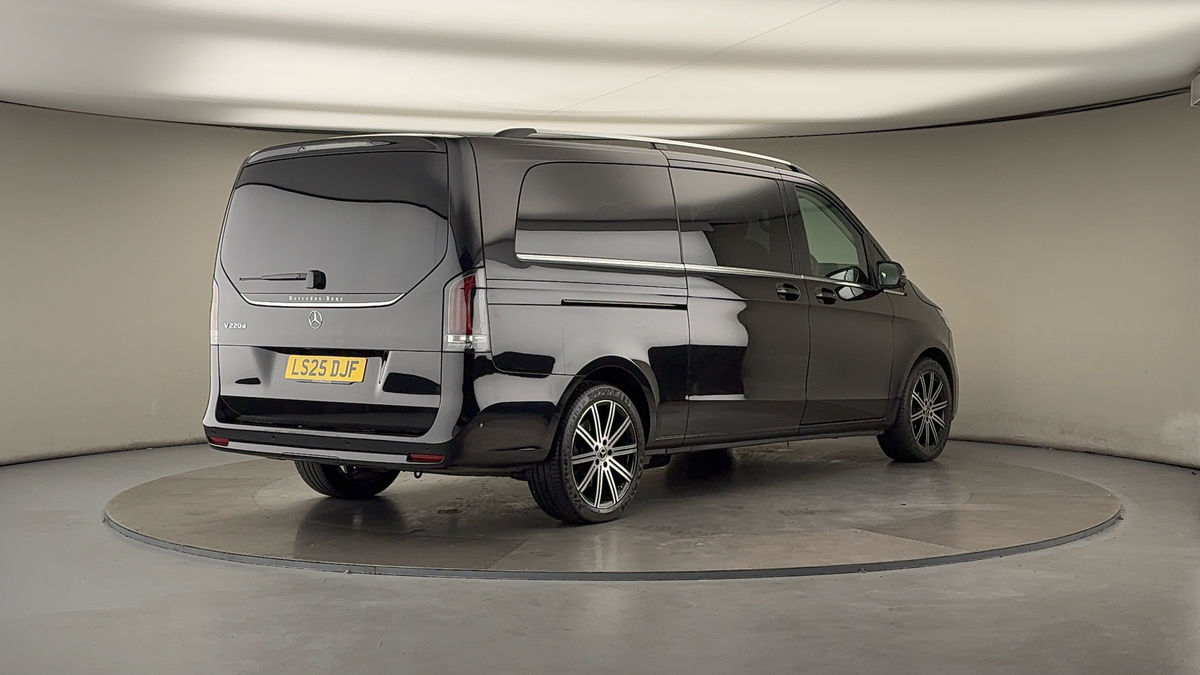Used Mercedes-Benz V-Class 2025 for sale - 76280719: Photo 41